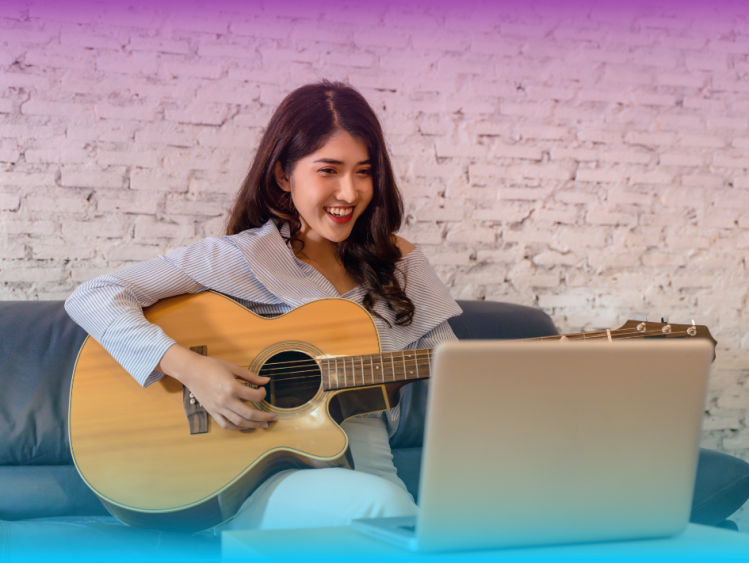 How to Learn Acoustic Guitar Online: Tips for Beginners