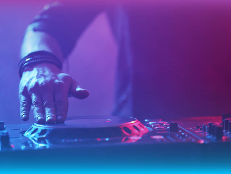 How to Create Smooth Transitions Between Tracks