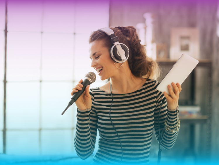 10 Common Singing Mistakes That Ruin Your Voice